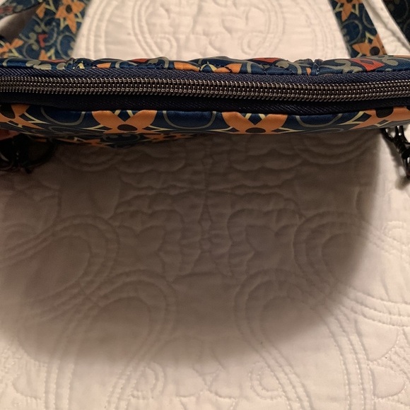 Lug Bag Womens Swivel Convertible Crossbody Floral Quilted Blue Shoulder Purse - Picture 4 of 12